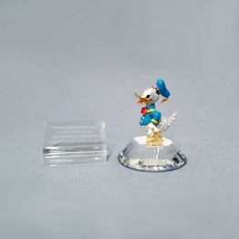 Donald Duck L.E. - with Title plaque and Display